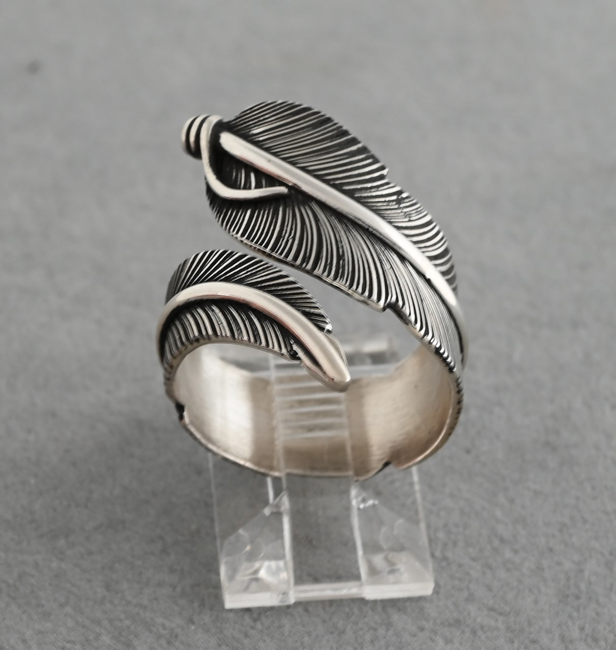 Ring, Wide Wrap-around Feather by Lena Platero; Size 7+/-