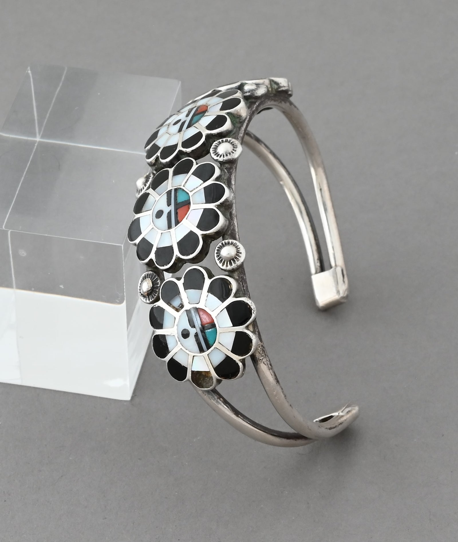 Native American Jewelry - Long Ago & Far Away