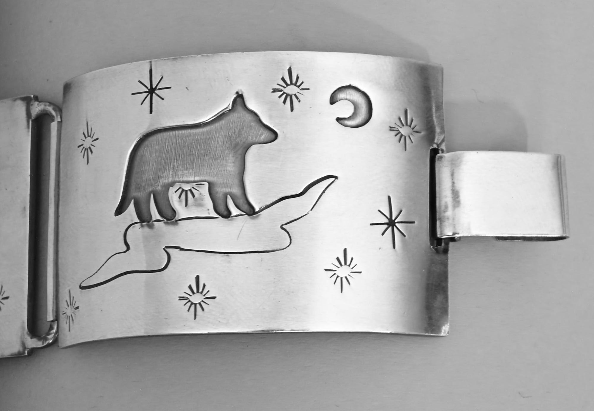 Wolf Memories Bracelet (Caddo-Pawnee)