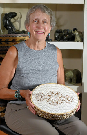 Quill Box, Oval, with Three Stars, by Marina Recollet
