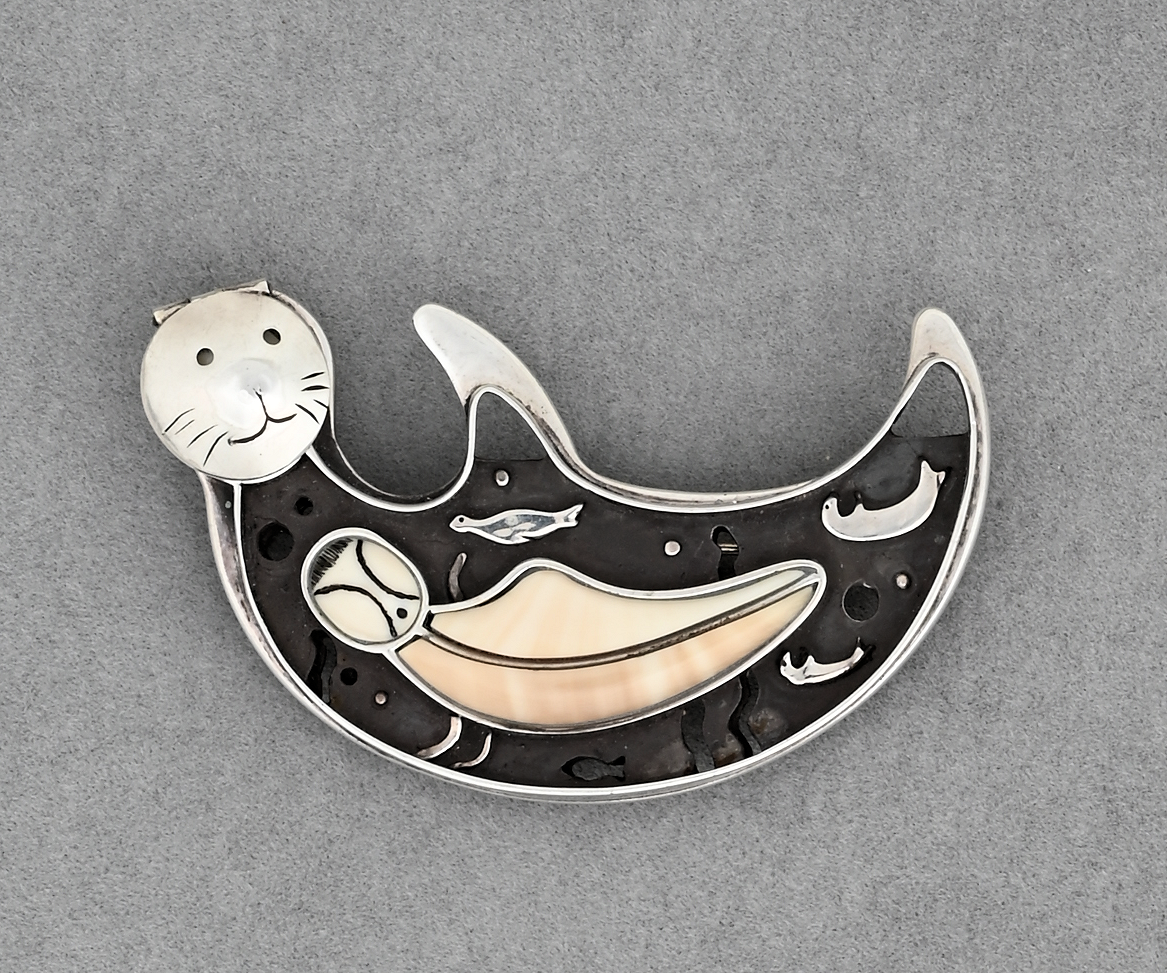 Female Sea Otter Pin/Pendant by Denise and Samuel Wallace #184/200