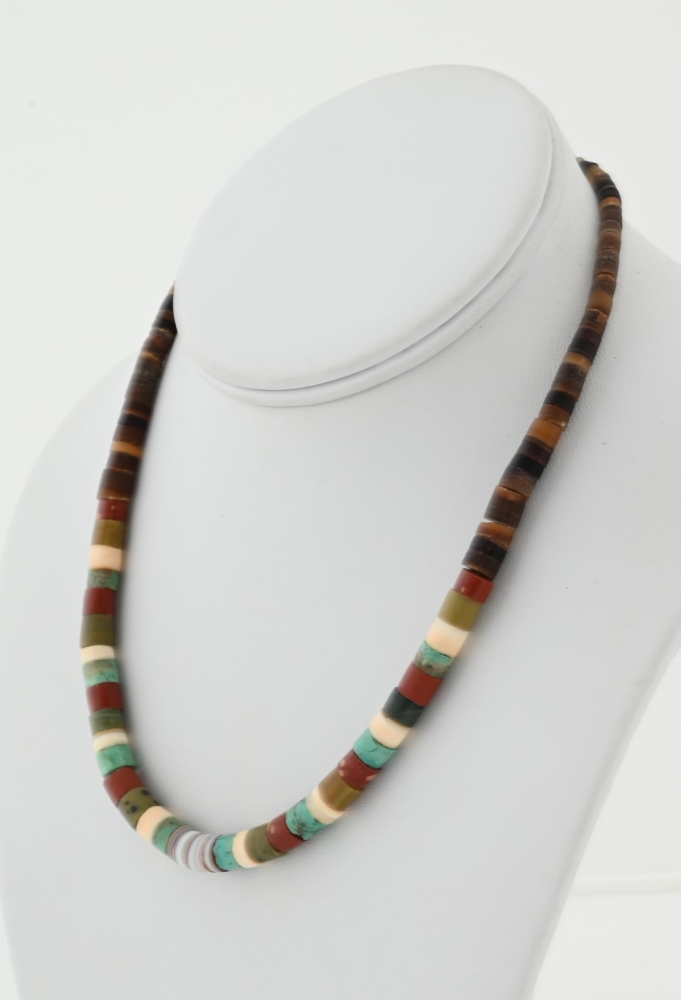 Choker with mixed Rolled Beads