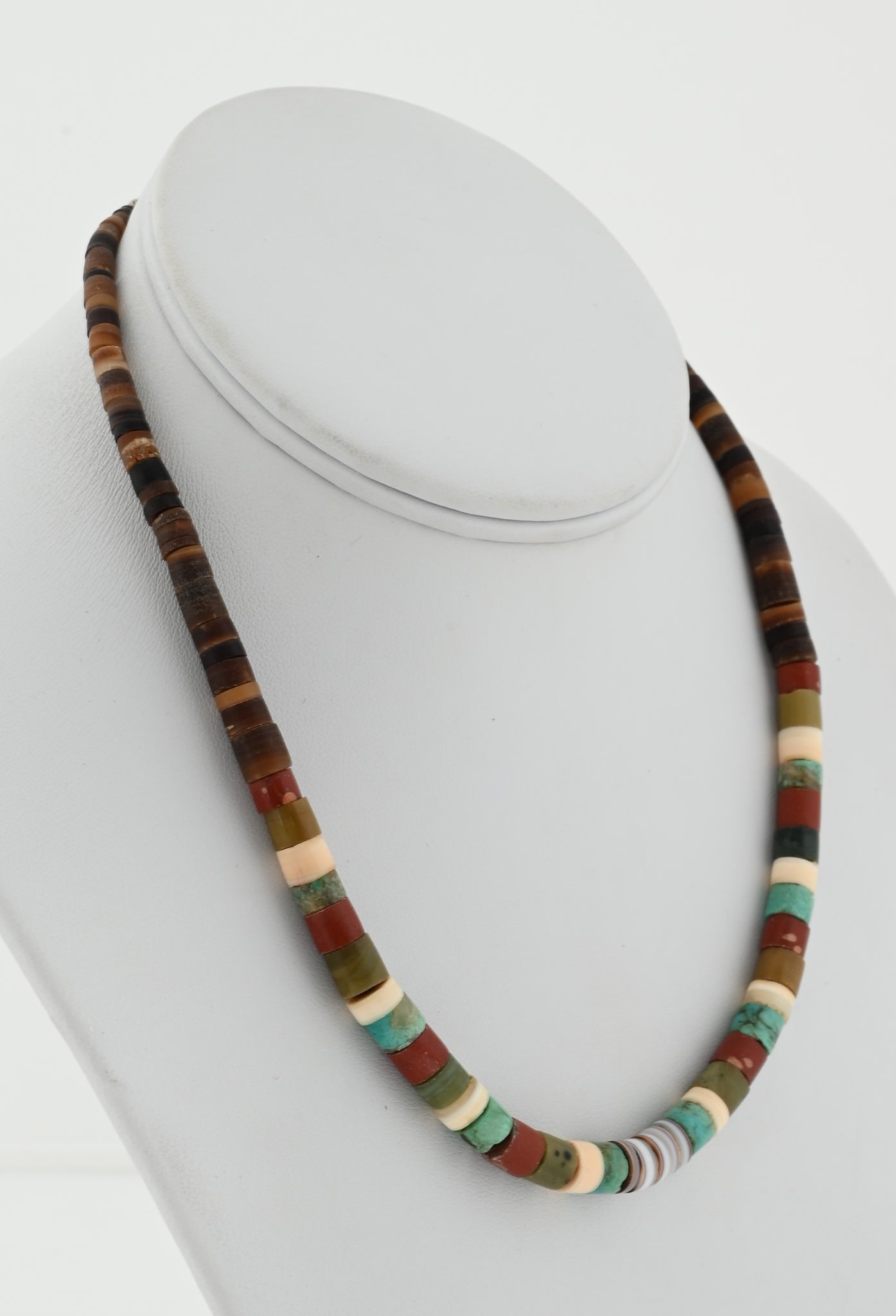 Choker with mixed Rolled Beads