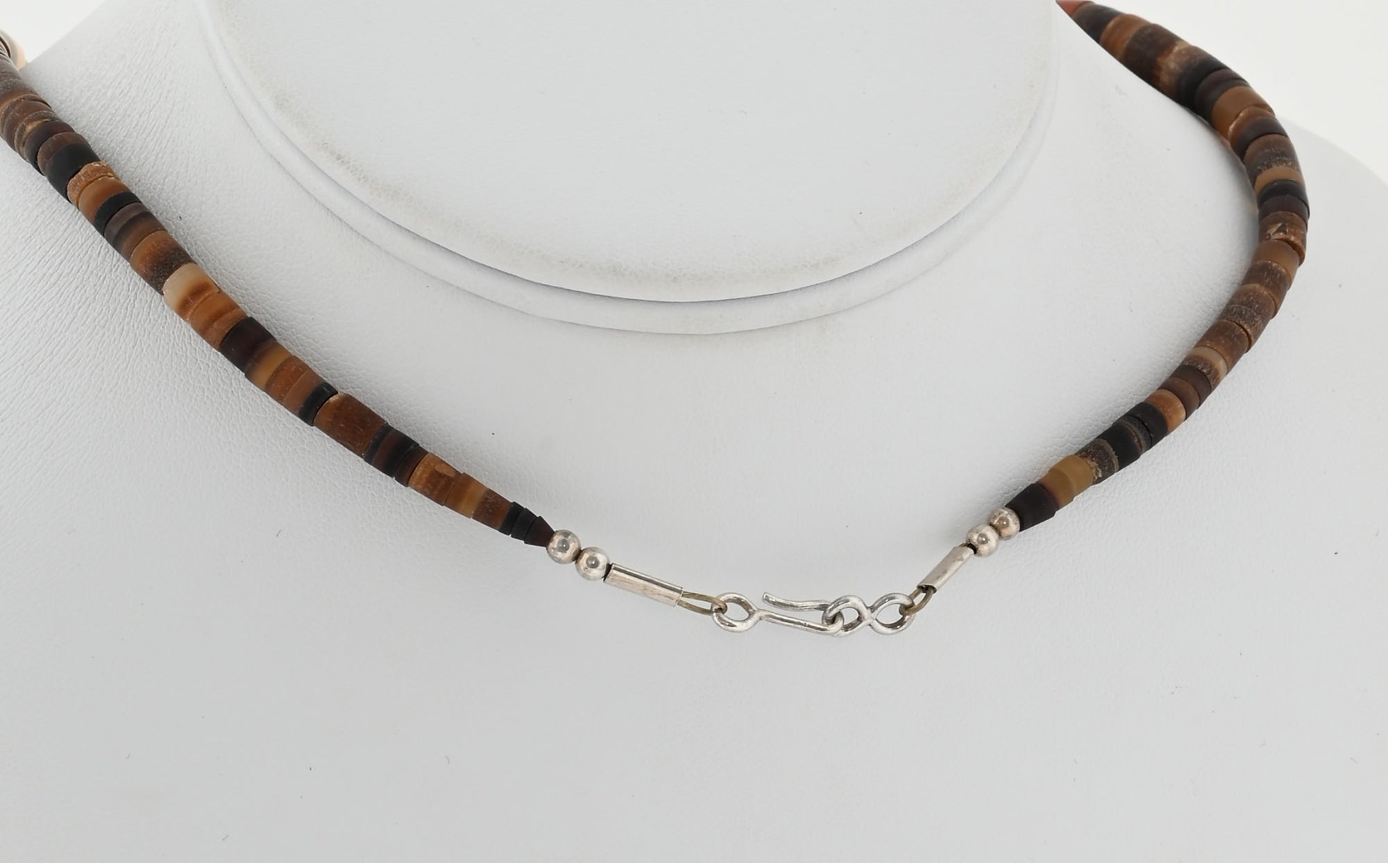 Choker with mixed Rolled Beads