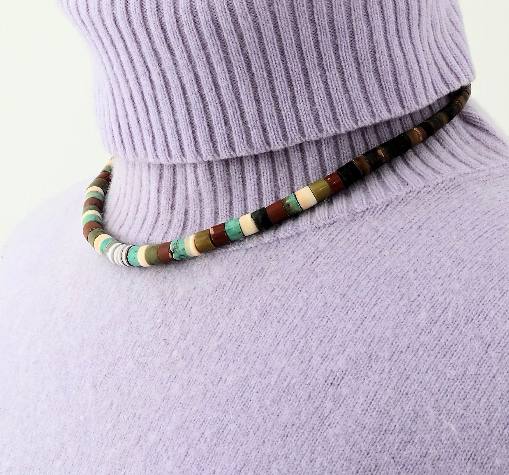 Choker with mixed Rolled Beads