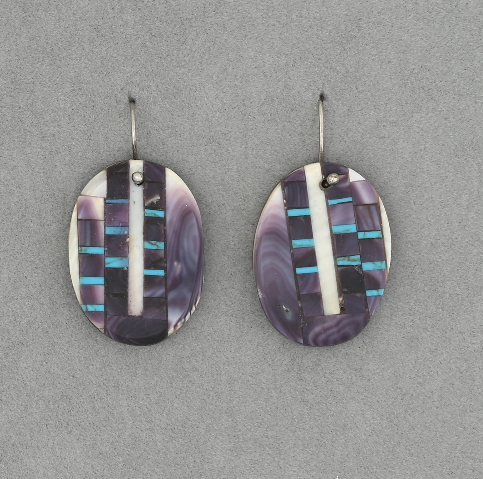 Quahog Earrings with Turquoise (Wapanoag)