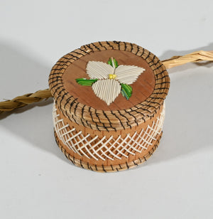 Vintage Anishinaabe Quill Box with Trillium