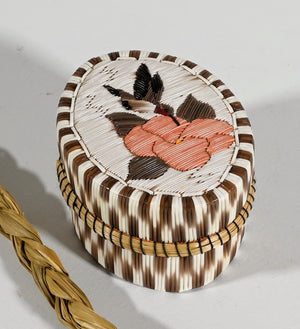 Oval hummingbird Porcupine Quill box with Checkerboard sides by Mildred Aguonie