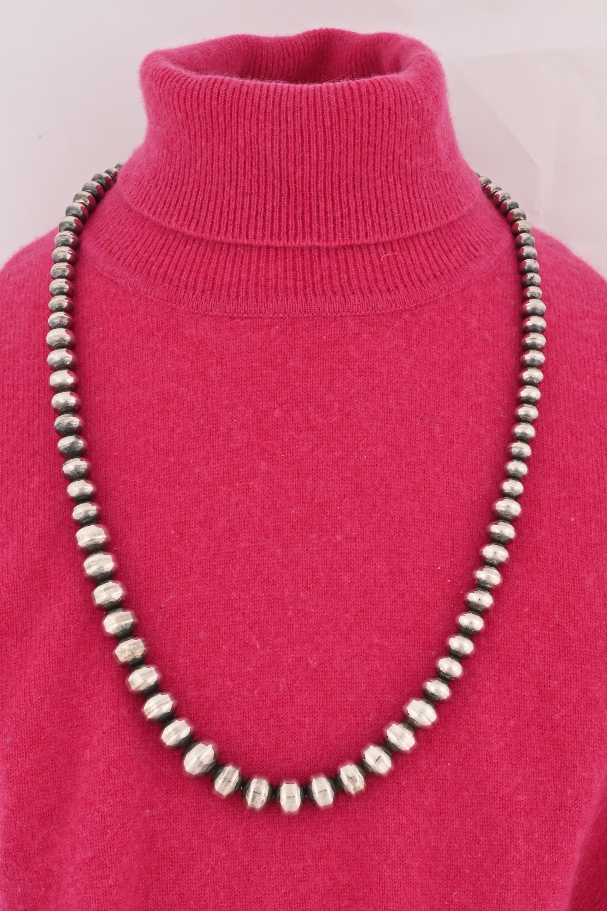 Necklace with Graduated Navajo Pearls