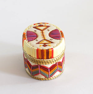 Quill Box with Triangles and Arches by Marina Recollet