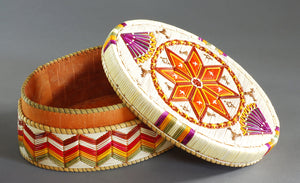 Quill Box with Star and Fans by Marina Recollet