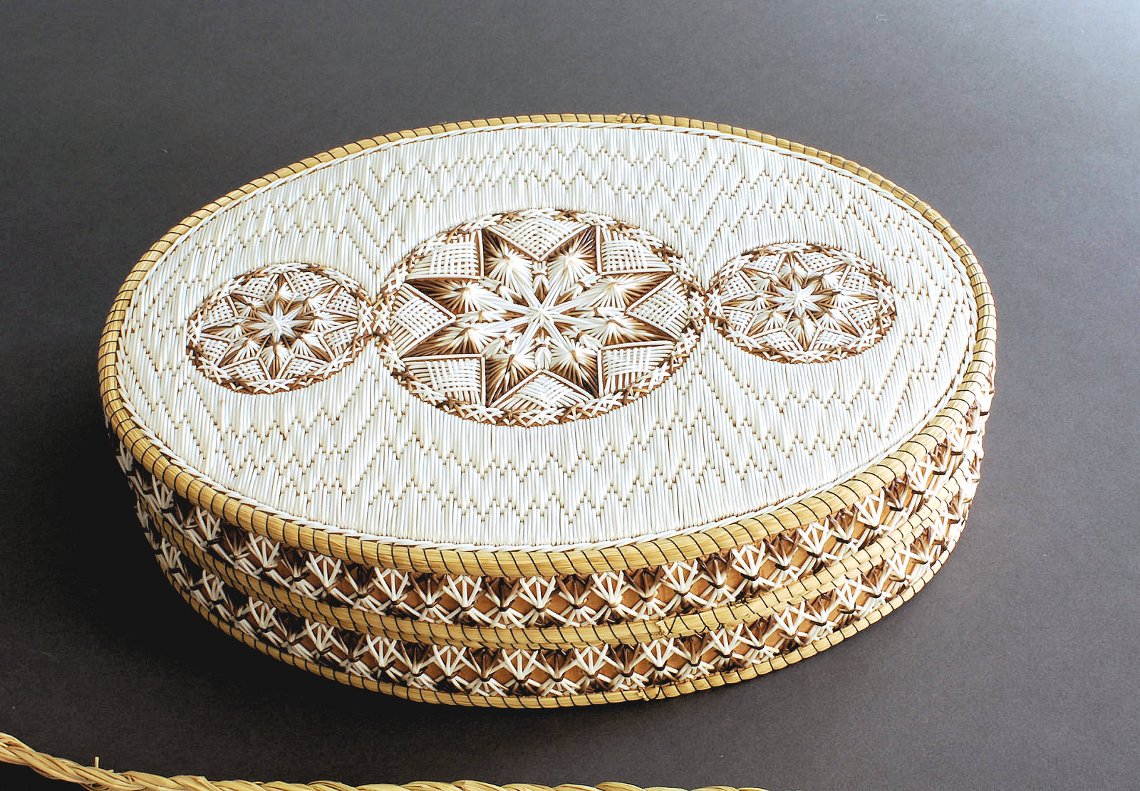 Quill Box, Oval, with Three Stars, by Marina Recollet