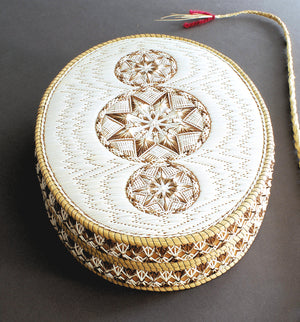 Quill Box, Oval, with Three Stars, by Marina Recollet