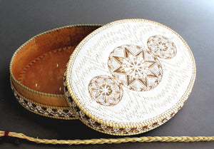 Quill Box, Oval, with Three Stars, by Marina Recollet