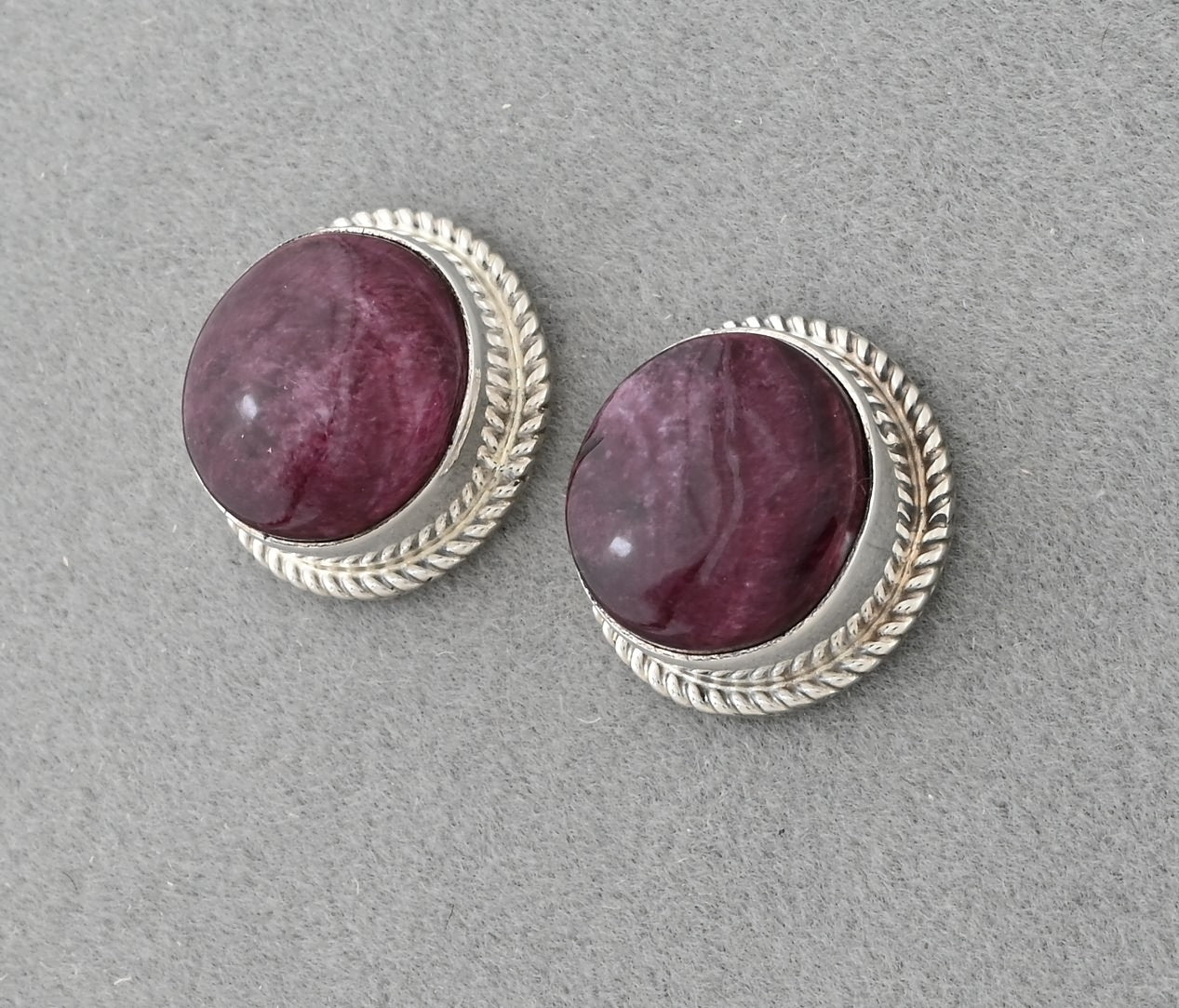 Earrings with Purple Spiny Oyster (Navajo)