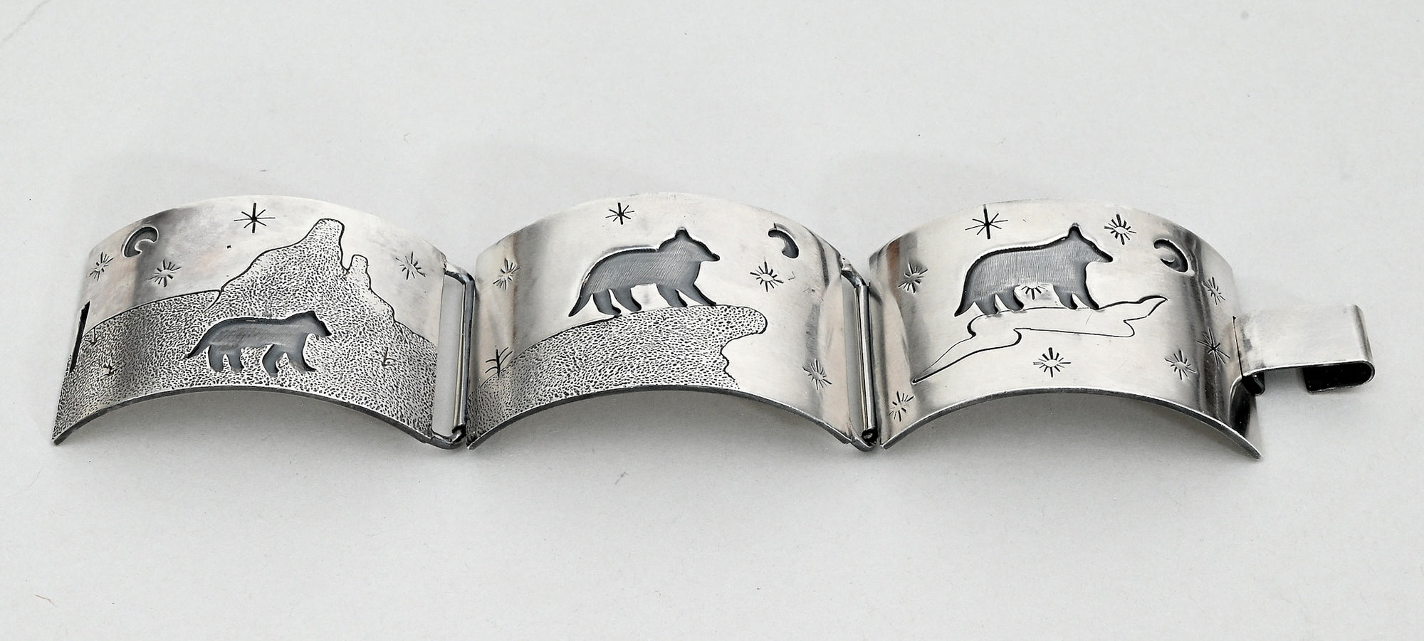 Wolf Memories Bracelet (Caddo-Pawnee)