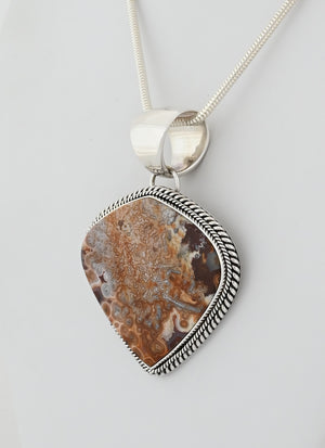 Pendant with Lace Agate by Artie Yellowhorse