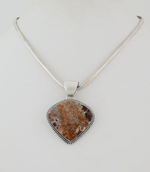 Pendant with Lace Agate by Artie Yellowhorse