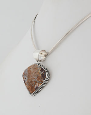 Pendant with Lace Agate by Artie Yellowhorse