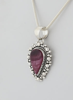 Pendant with Purple Spiny Oyster by Artie Yellowhorse