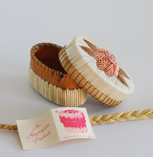 Quill Box with Pink Flower and Tufting by unknown artist