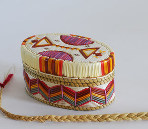 Quill Box with Triangles and Arches by Marina Recollet