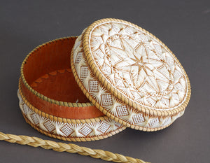 Quill Box by Marina Recollet