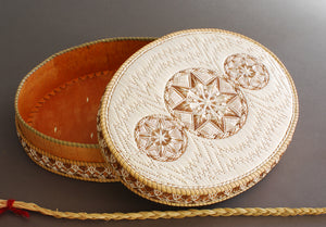 Quill Box, Oval, with Three Stars, by Marina Recollet