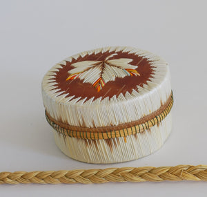 Quill Box with Modified Maple Leaf by Unknown Artist