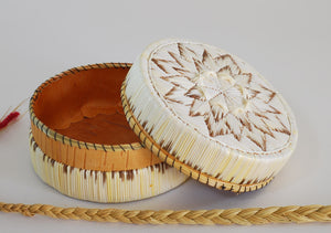 Quill Box with Double Star by unknown artist