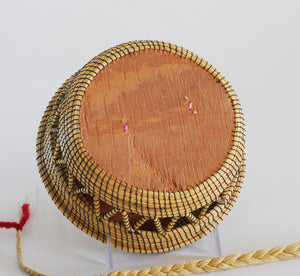 Quill Box with Flowers and Handle on the lid by Unknown