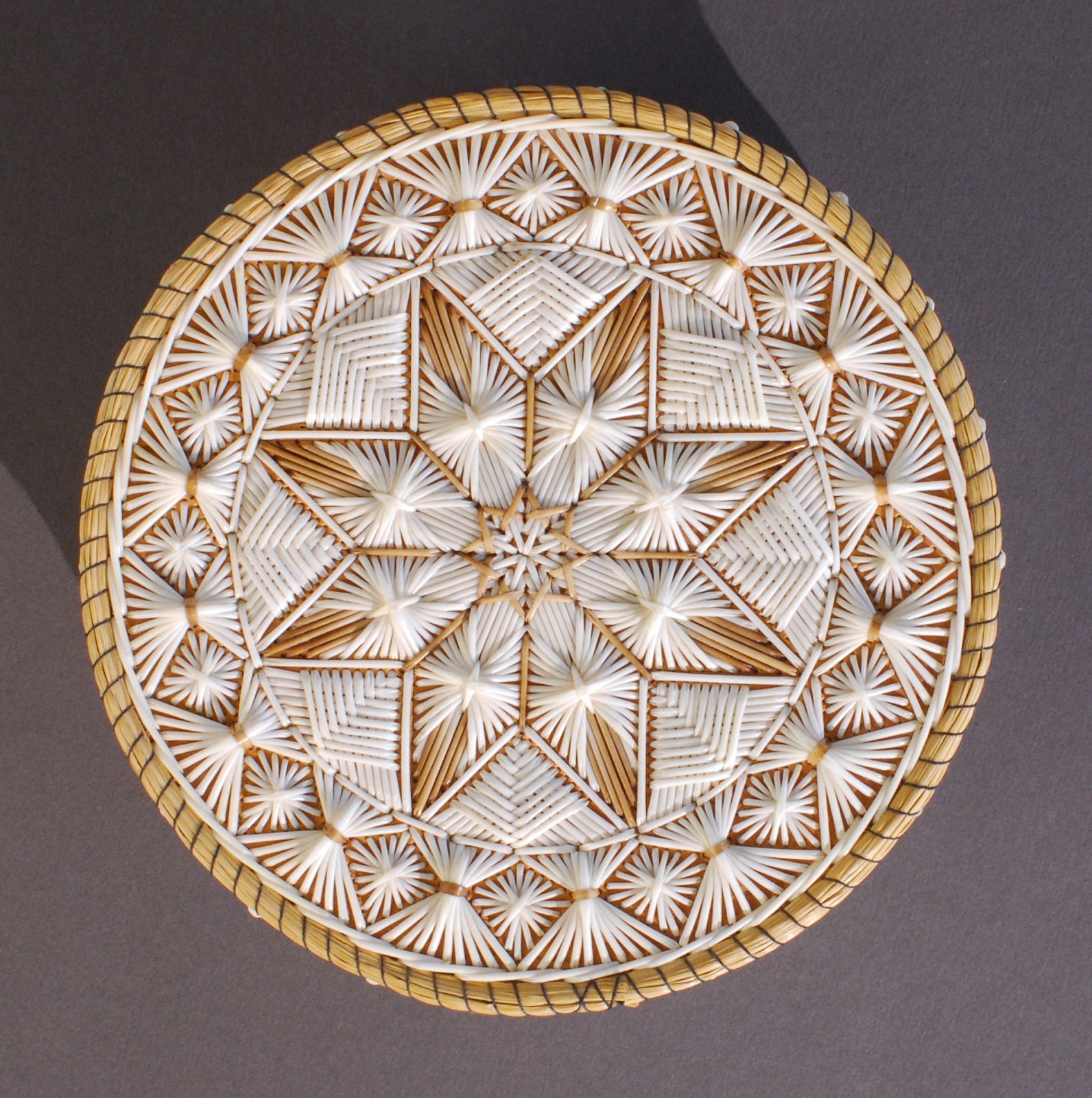 Quill Box with Star Geometric by Marina Recollet