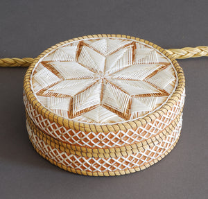 Quill Box with Geometric Star by Marina Recollet